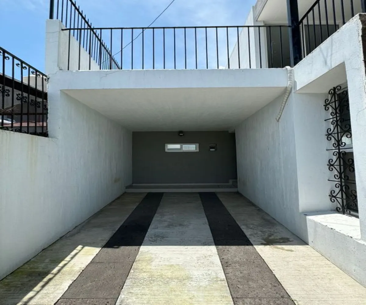 Casa En Venta,Jardines Alcalde,Rodiles 1755, Guadalajara, Jalisco 44298, 4 Habitaciones,2 Baños,Rodiles,3,pC8g7PR