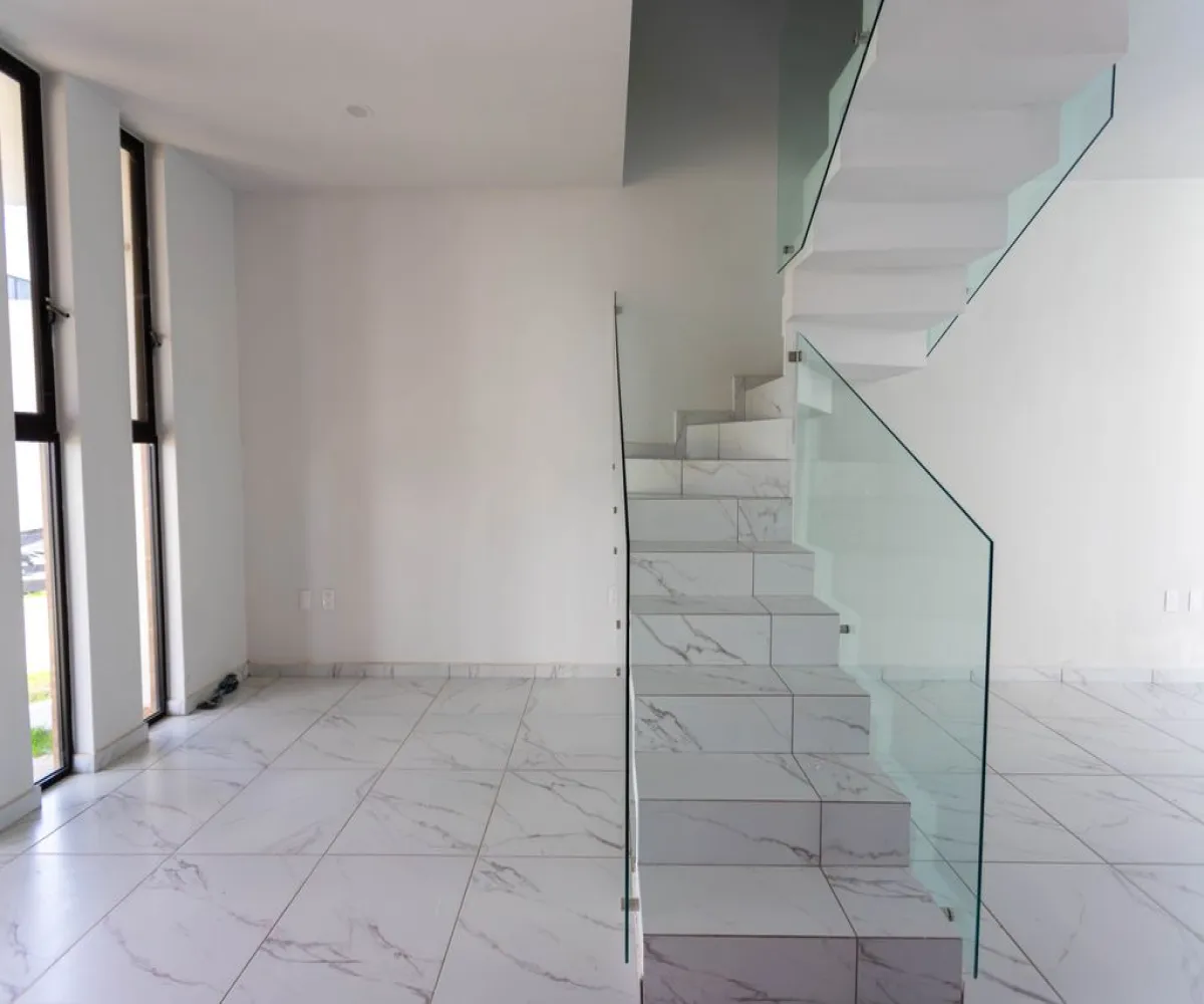 Casa En Venta,Capital Norte,Avenida F 5250 179, Zapopan, Jalisco 45134, 3 Habitaciones,4 Baños,Avenida F,3,ptfA1iJ