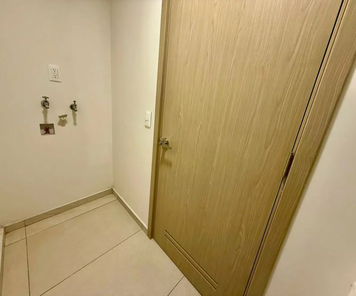 Departamento En Renta,Monraz,Avenida Aztecas 870, Guadalajara, Jalisco 44670, 1 Cuarto,1 Baño,Avenida Aztecas,1,pC4b5FA
