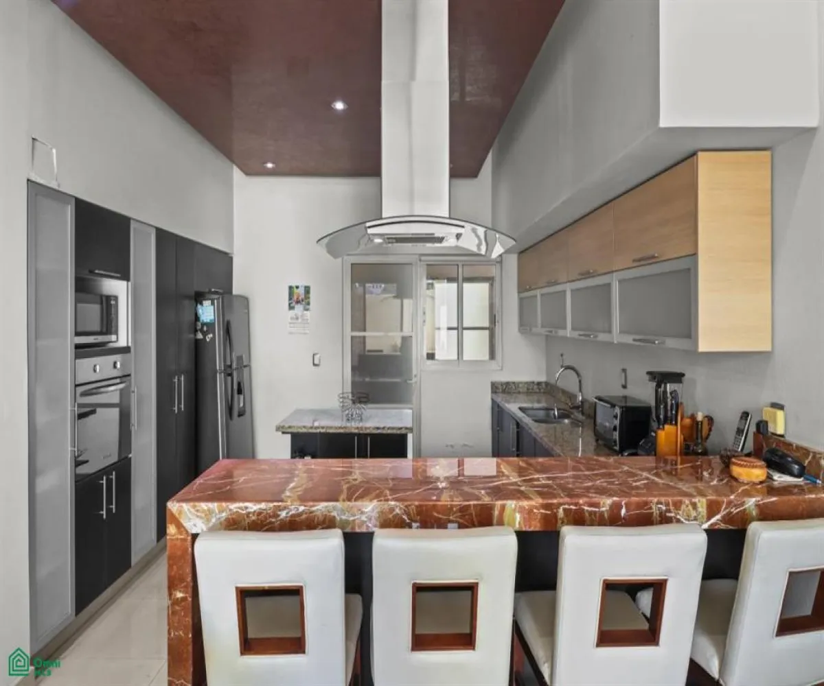 Casa En Venta,Residencial Fluvial Vallarta,Rio Cutzmala 114, Puerto Vallarta, Jalisco 48312, 4 Habitaciones,3 Baños,Rio Cutzmala,2,MX25991509