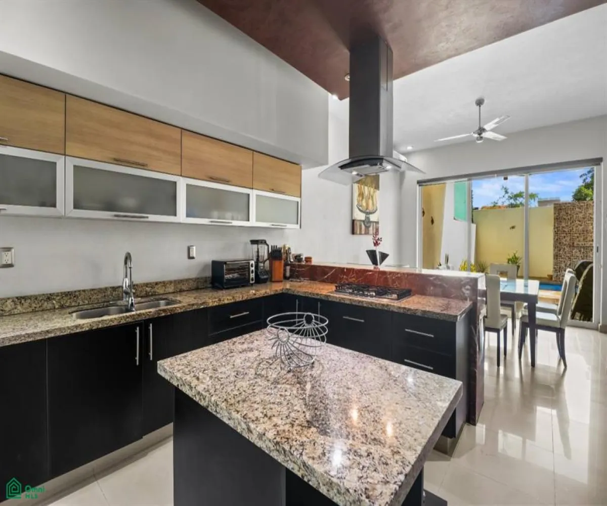 Casa En Venta,Residencial Fluvial Vallarta,Rio Cutzmala 114, Puerto Vallarta, Jalisco 48312, 4 Habitaciones,3 Baños,Rio Cutzmala,2,MX25991509