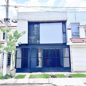 Casa En Venta,Girasoles Acueducto,Jazmines 1217, Zapopan, Jalisco 45138, 3 Habitaciones,3 Baños,Jazmines,3,pEgyeGN