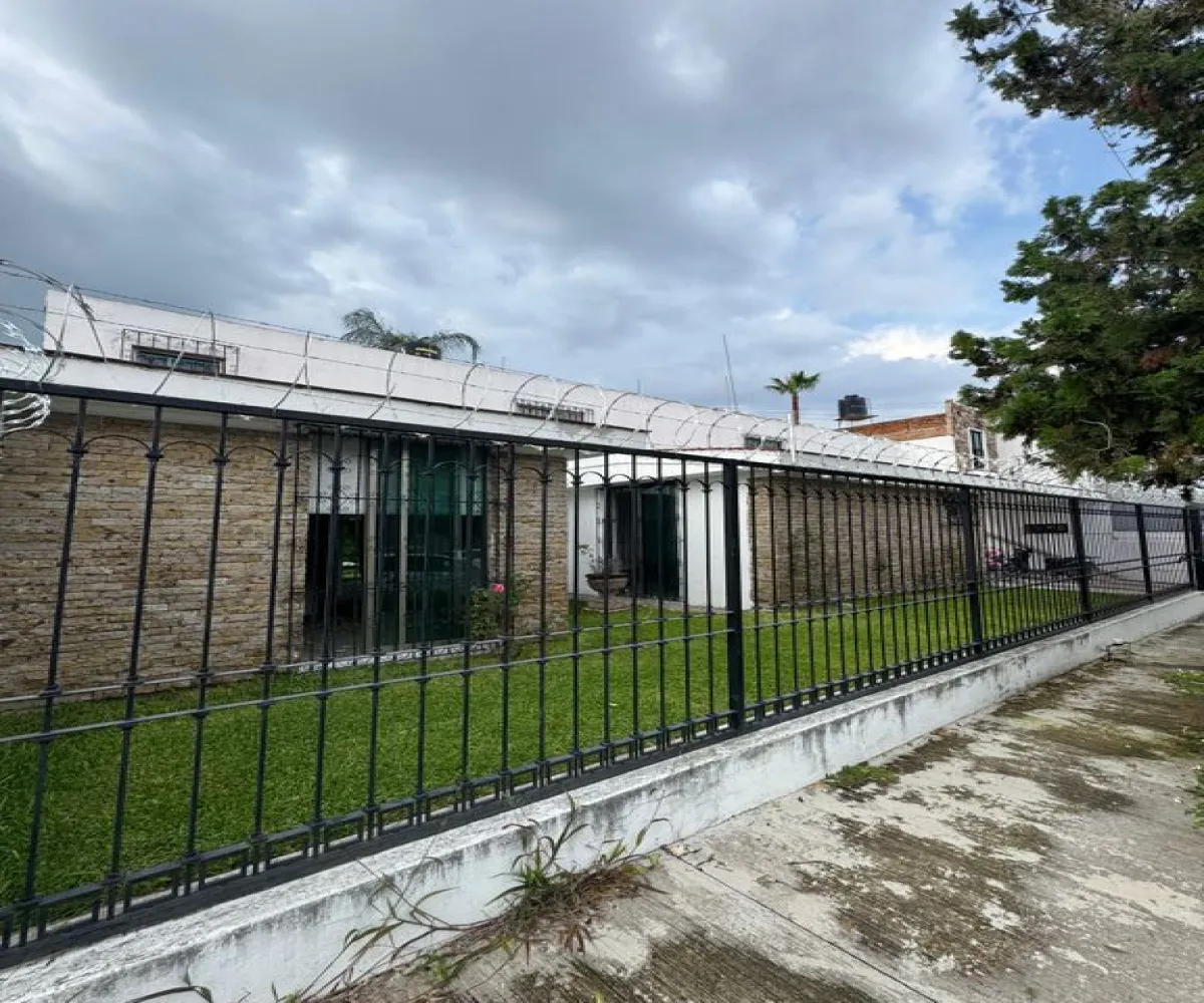 Casa En Venta,Jardines del Bosque,Fuego S/N, Guadalajara, Jalisco 44520, 4 Habitaciones,3 Baños,Fuego,1,p8WLSI2