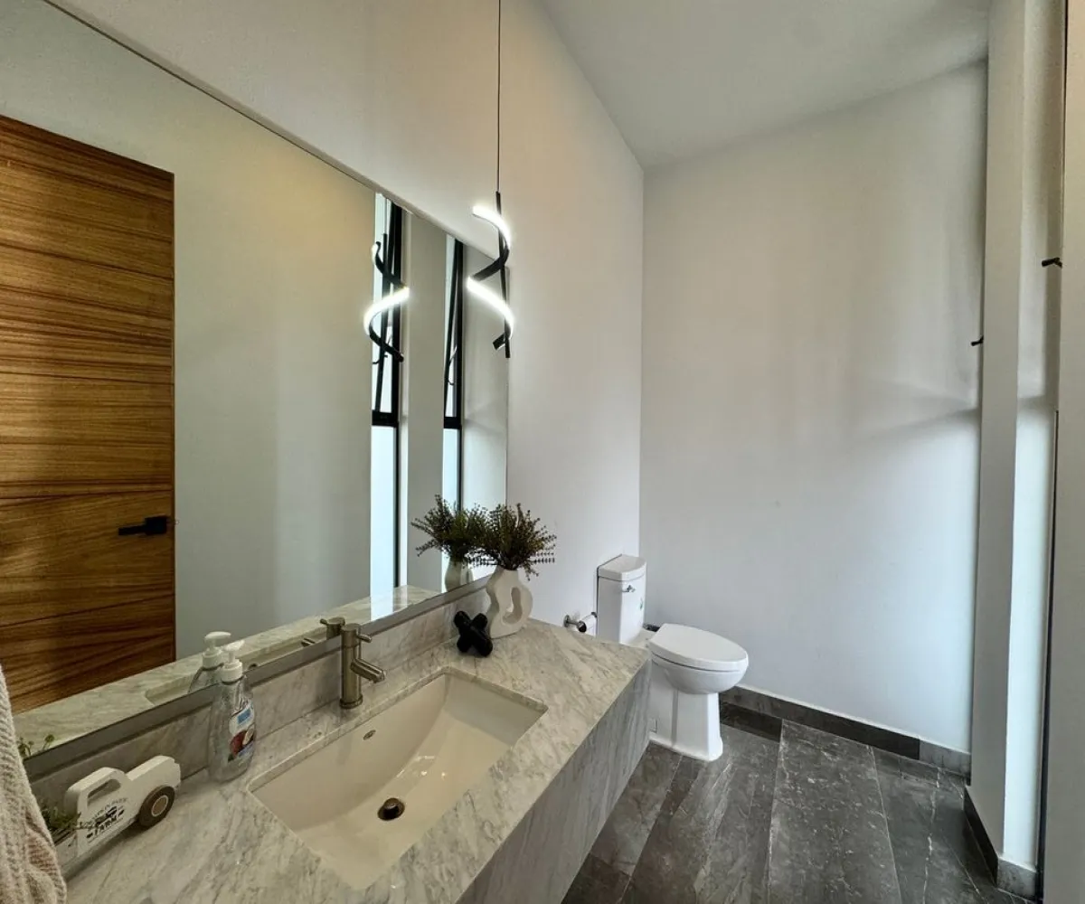 Casa En Venta,Hacienda de San Juan,Avenida General Ramón Corona 2500, Zapopan, Jalisco 45134, 5 Habitaciones,5 Baños,Avenida General Ramón Corona,2,p5aHmeD