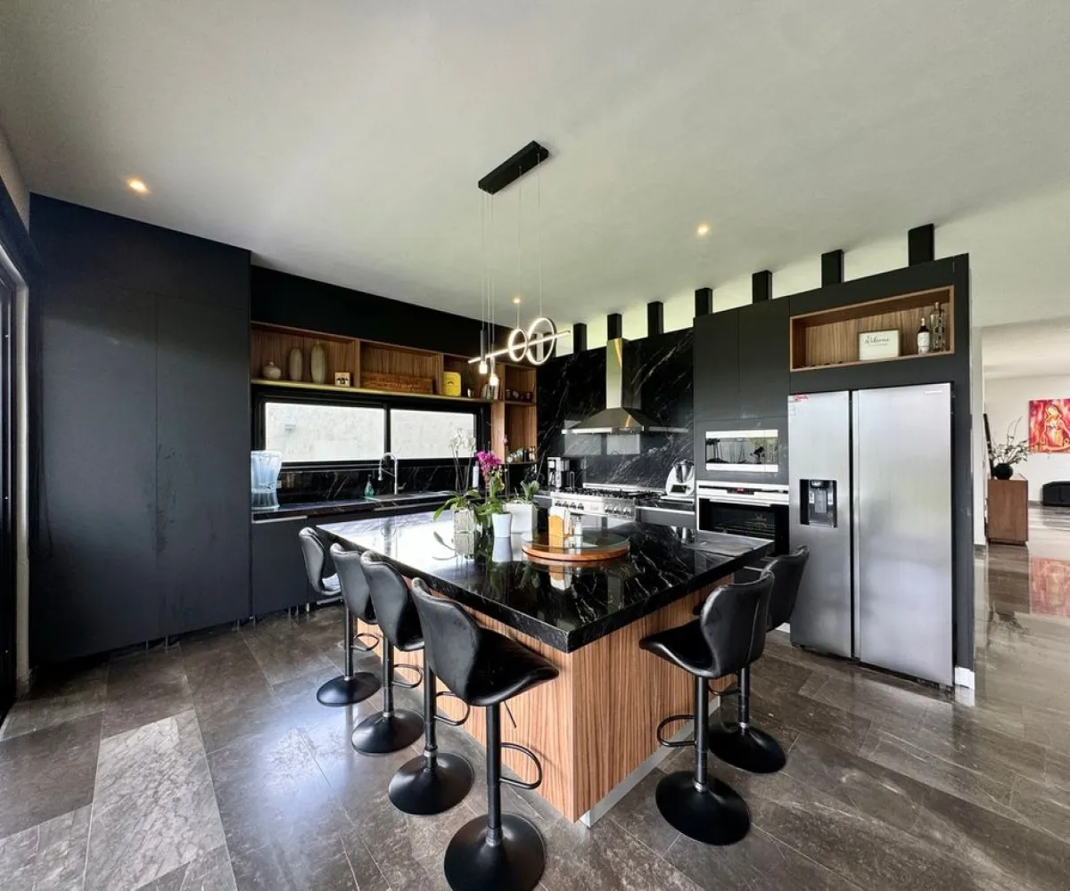 Casa En Venta,Hacienda de San Juan,Avenida General Ramón Corona 2500, Zapopan, Jalisco 45134, 5 Habitaciones,5 Baños,Avenida General Ramón Corona,2,p5aHmeD