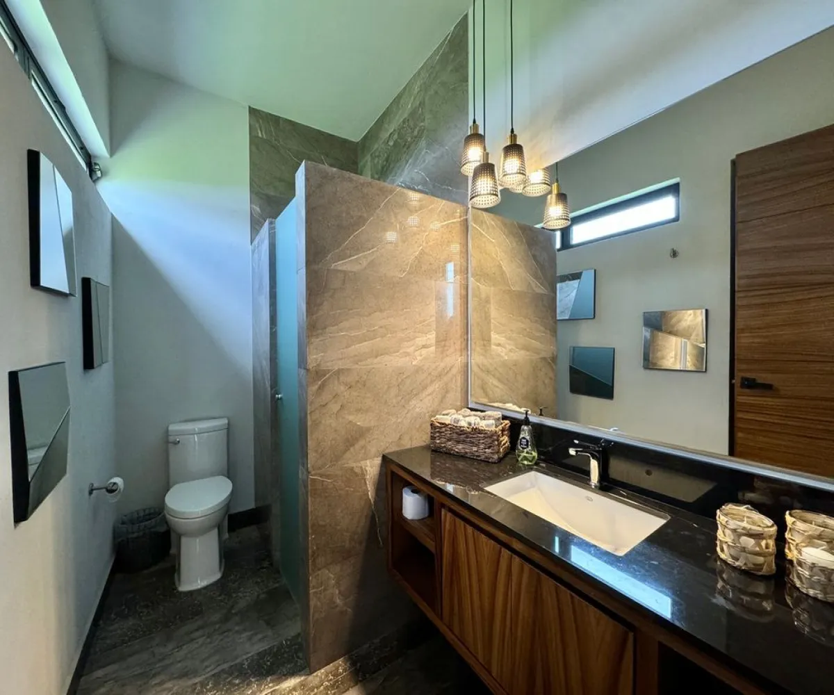 Casa En Venta,Hacienda de San Juan,Avenida General Ramón Corona 2500, Zapopan, Jalisco 45134, 5 Habitaciones,5 Baños,Avenida General Ramón Corona,2,p5aHmeD