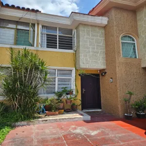 Casa En Venta,Atlas,Calle Río La Barca 1529, Guadalajara, Jalisco 44870, 2 Habitaciones,1 Baño,Calle Río La Barca,2,pS502H3