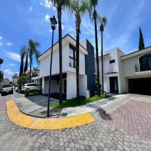 Casa En Venta,Virreyes ,Avenida Naciones Unidas S/N 5863, Zapopan, Jalisco 45110, 3 Habitaciones,4 Baños,Avenida Naciones Unidas,2,pme8OKn