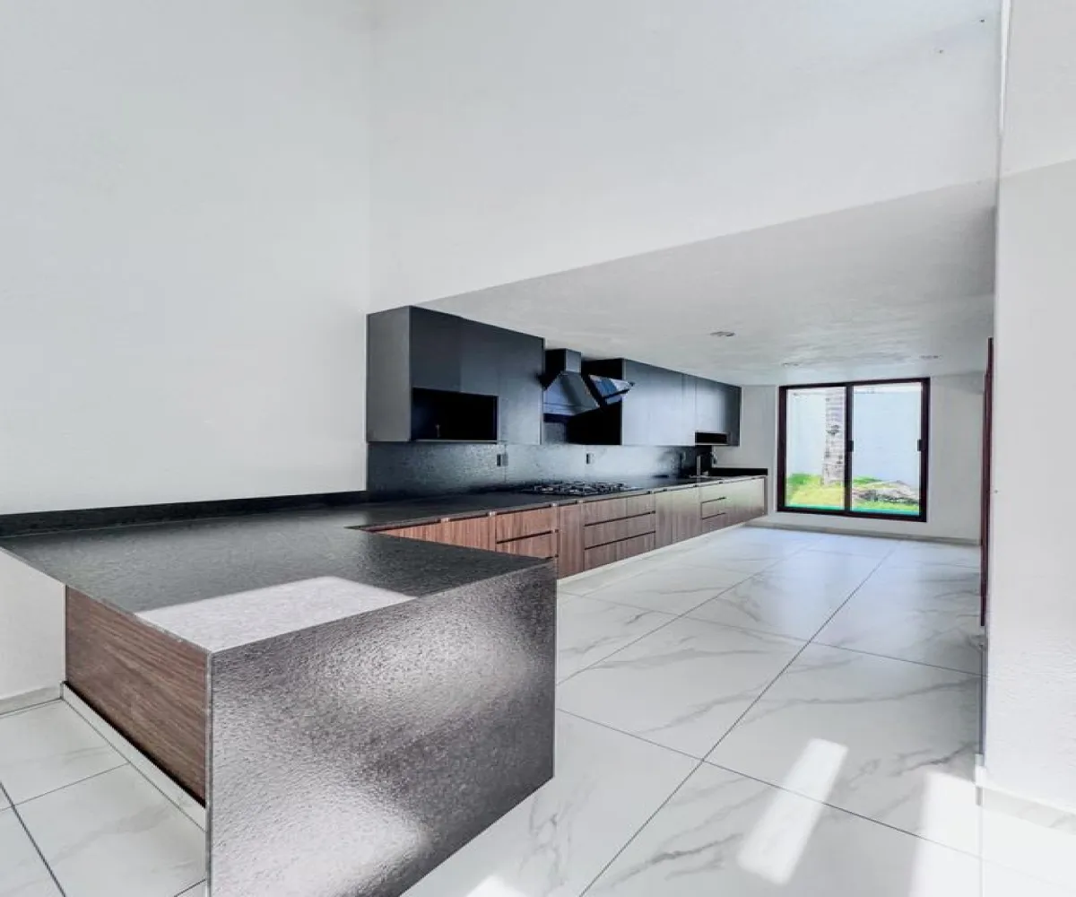 Casa En Venta,Virreyes ,Avenida Naciones Unidas S/N 5863, Zapopan, Jalisco 45110, 3 Habitaciones,4 Baños,Avenida Naciones Unidas,2,pme8OKn