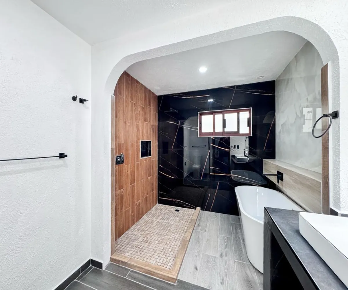 Casa En Venta,Virreyes ,Avenida Naciones Unidas S/N 5863, Zapopan, Jalisco 45110, 3 Habitaciones,4 Baños,Avenida Naciones Unidas,2,pme8OKn