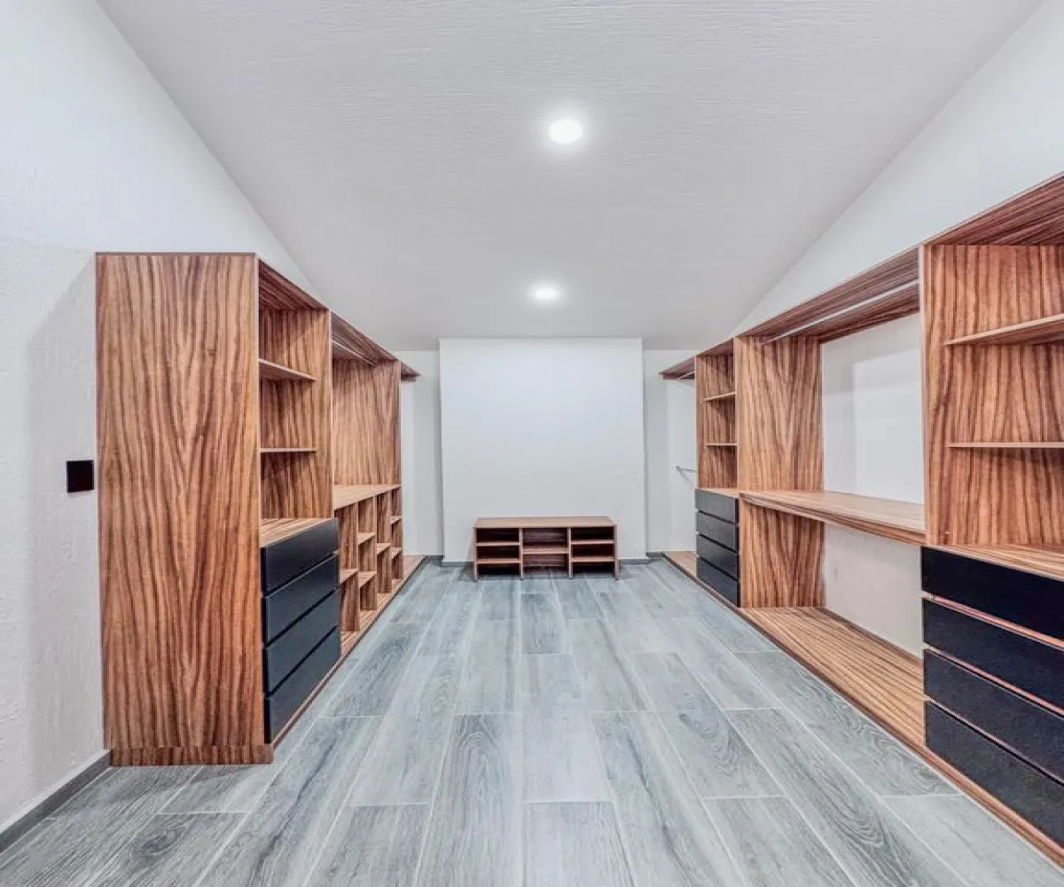 Casa En Venta,Virreyes ,Avenida Naciones Unidas S/N 5863, Zapopan, Jalisco 45110, 3 Habitaciones,4 Baños,Avenida Naciones Unidas,2,pme8OKn