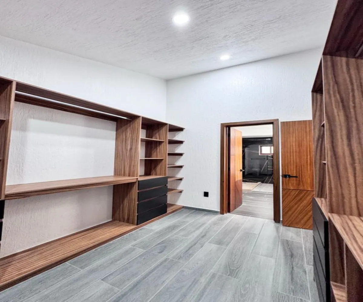 Casa En Venta,Virreyes ,Avenida Naciones Unidas S/N 5863, Zapopan, Jalisco 45110, 3 Habitaciones,4 Baños,Avenida Naciones Unidas,2,pme8OKn