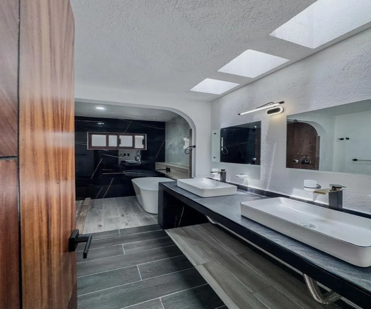 Casa En Venta,Virreyes ,Avenida Naciones Unidas S/N 5863, Zapopan, Jalisco 45110, 3 Habitaciones,4 Baños,Avenida Naciones Unidas,2,pme8OKn