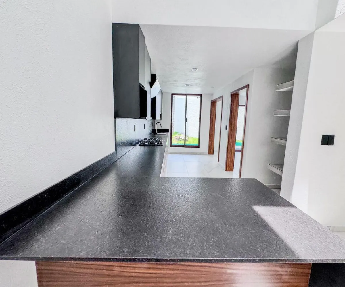 Casa En Venta,Virreyes ,Avenida Naciones Unidas S/N 5863, Zapopan, Jalisco 45110, 3 Habitaciones,4 Baños,Avenida Naciones Unidas,2,pme8OKn