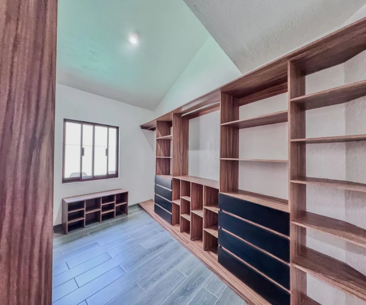 Casa En Venta,Virreyes ,Avenida Naciones Unidas S/N 5863, Zapopan, Jalisco 45110, 3 Habitaciones,4 Baños,Avenida Naciones Unidas,2,pme8OKn