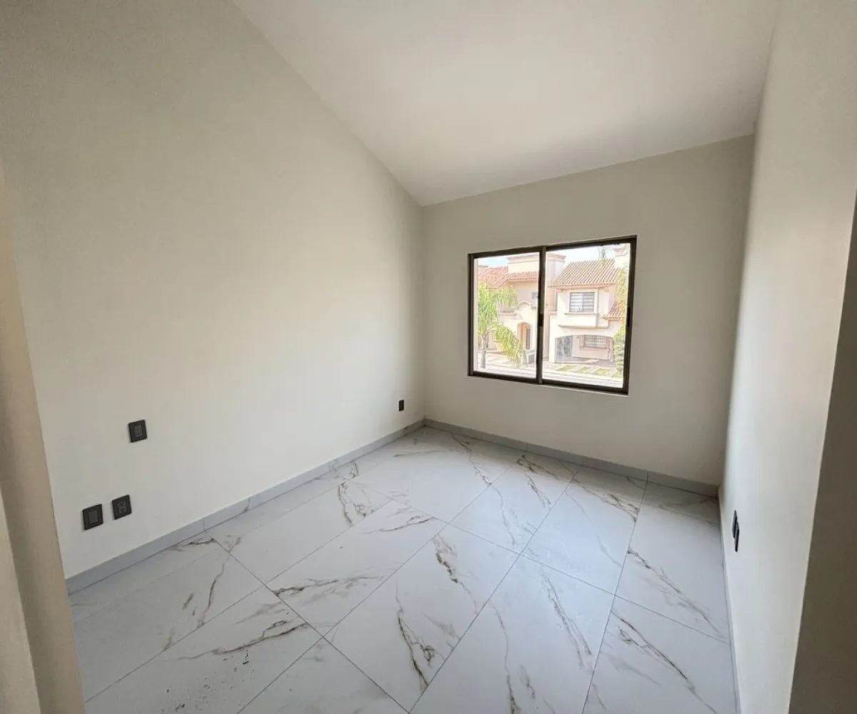 Casa En Venta,Paseo de la Jolla 1, Tlajomulco de Zúñiga, Jalisco 45645, 3 Habitaciones,2 Baños,Paseo de la Jolla,2,pg3GKv4