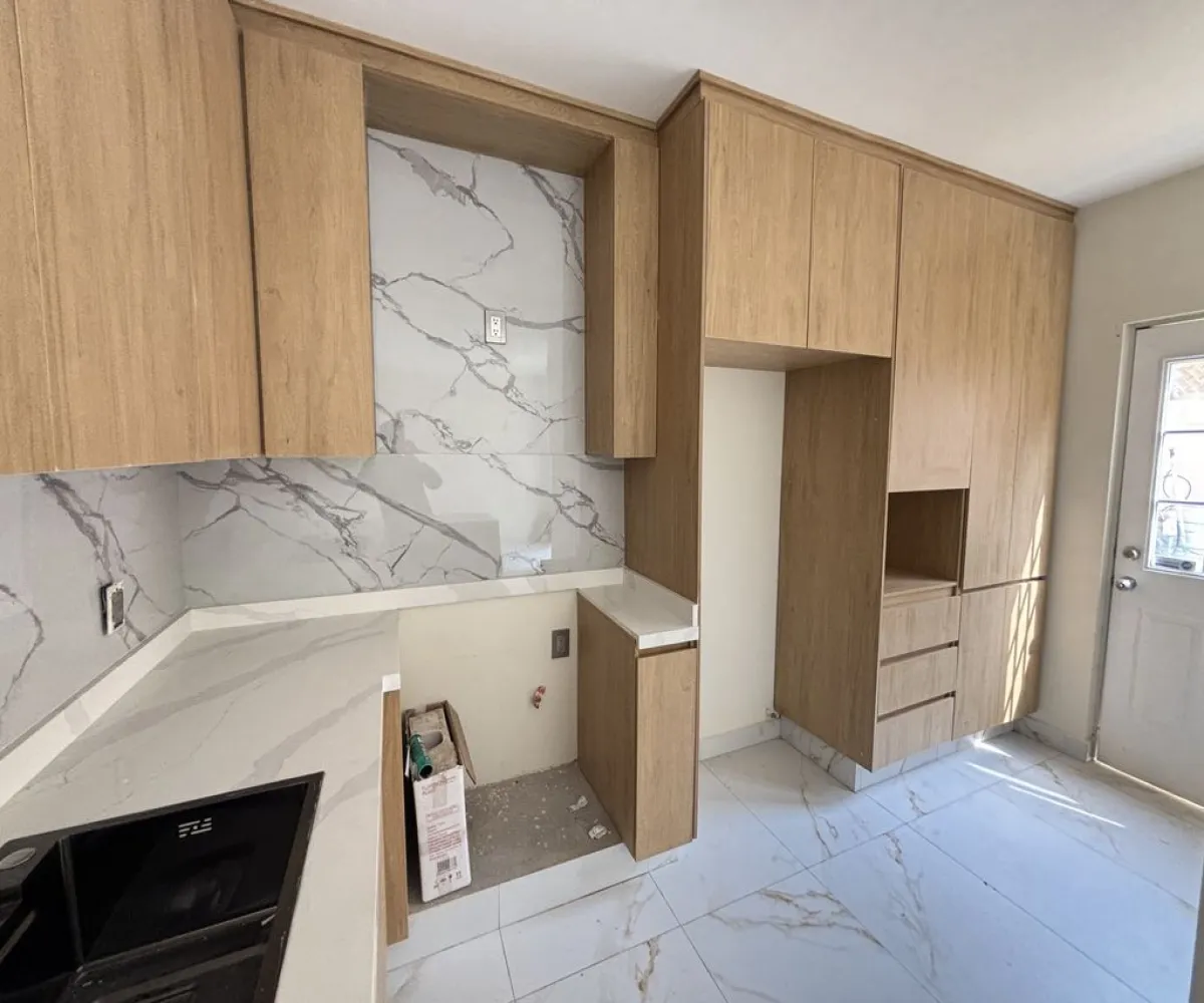 Casa En Venta,Paseo de la Jolla 1, Tlajomulco de Zúñiga, Jalisco 45645, 3 Habitaciones,2 Baños,Paseo de la Jolla,2,pg3GKv4