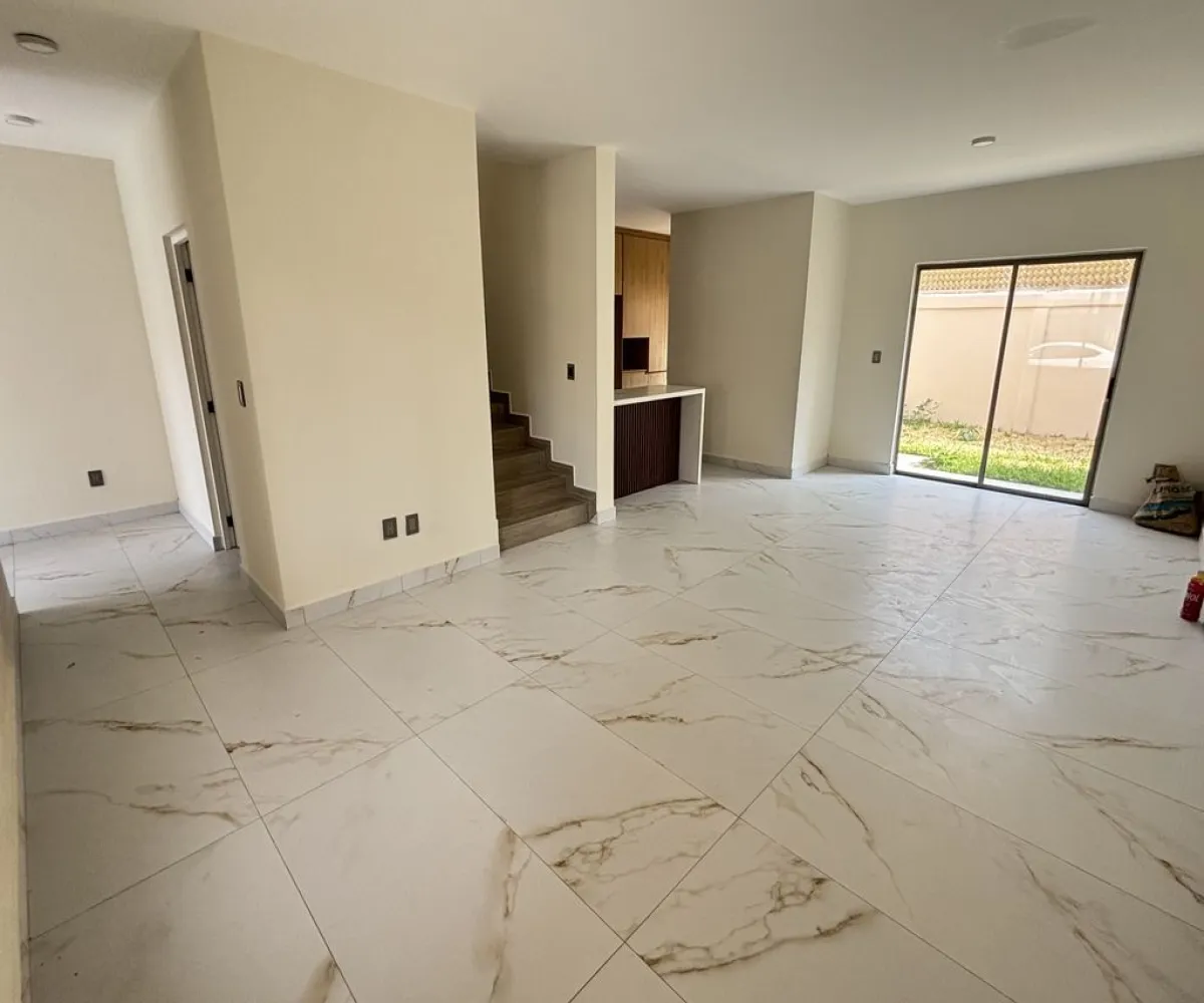 Casa En Venta,Paseo de la Jolla 1, Tlajomulco de Zúñiga, Jalisco 45645, 3 Habitaciones,2 Baños,Paseo de la Jolla,2,pg3GKv4