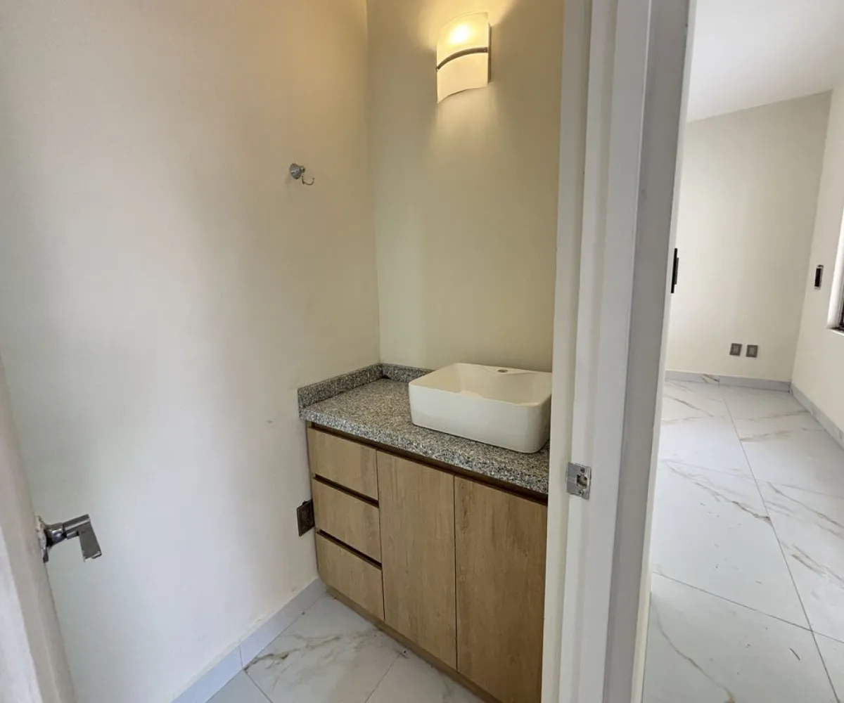 Casa En Venta,Paseo de la Jolla 1, Tlajomulco de Zúñiga, Jalisco 45645, 3 Habitaciones,2 Baños,Paseo de la Jolla,2,pg3GKv4