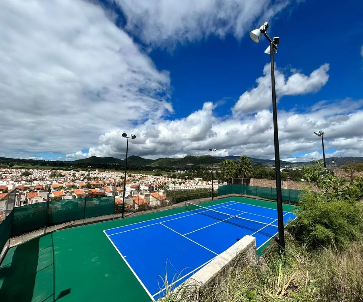 Casa En Venta,Paseo de la Jolla 1, Tlajomulco de Zúñiga, Jalisco 45645, 3 Habitaciones,2 Baños,Paseo de la Jolla,2,pg3GKv4