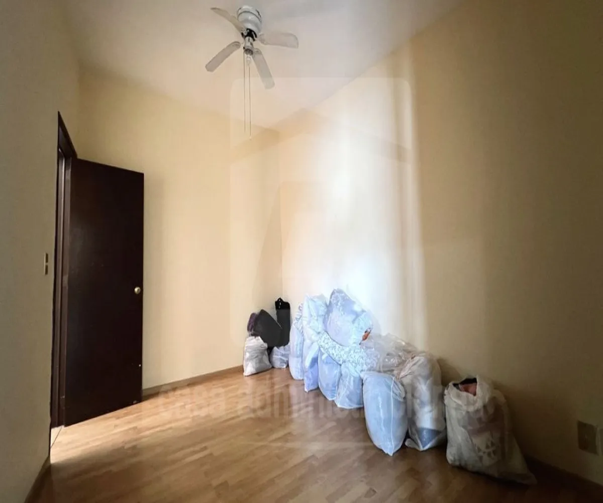 Casa En Venta,Residencial Victoria,Mármol 2989, Zapopan, Jalisco 45089, 5 Habitaciones,3 Baños,Mármol,2,pJUyhYc