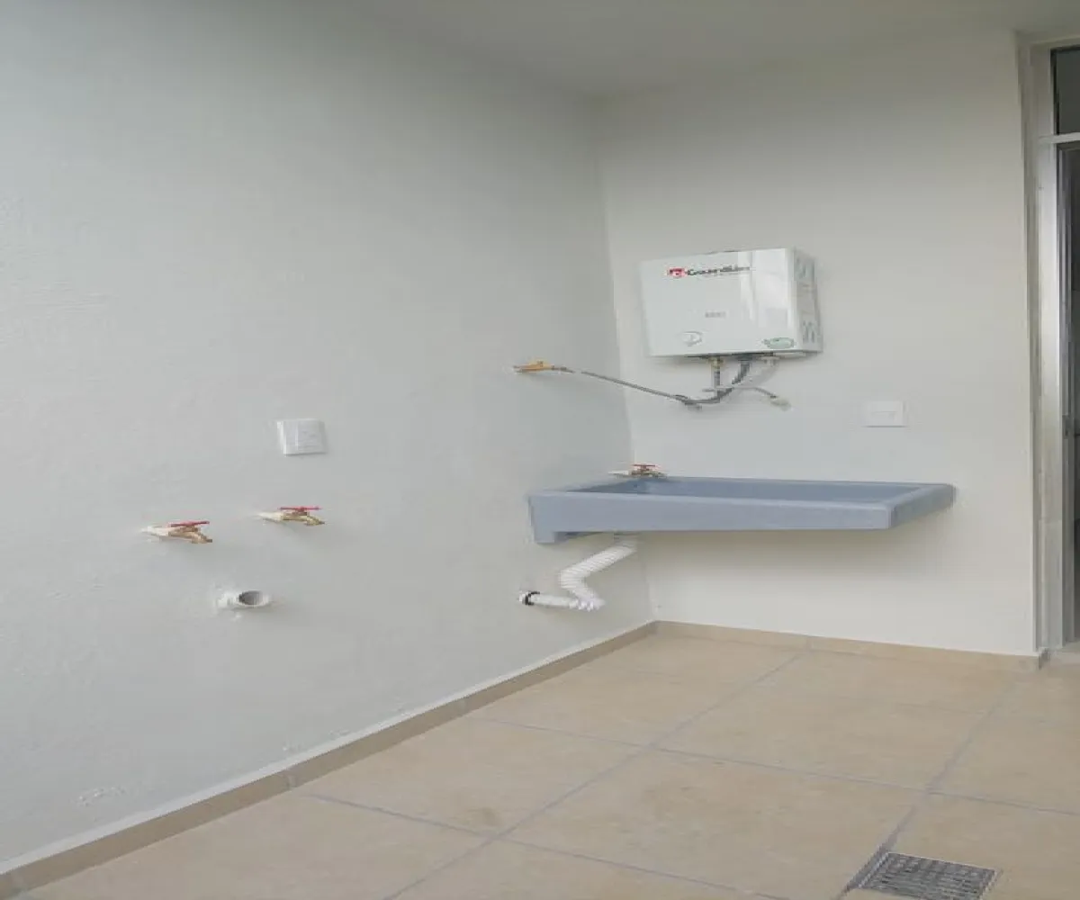 Departamento En Venta,Colonia Oblatos,Calle Hacienda de La Piedra S/N, Guadalajara, Jalisco 44700, 2 Habitaciones,2 Baños,Calle Hacienda de La Piedra,1,pIPLKbJ