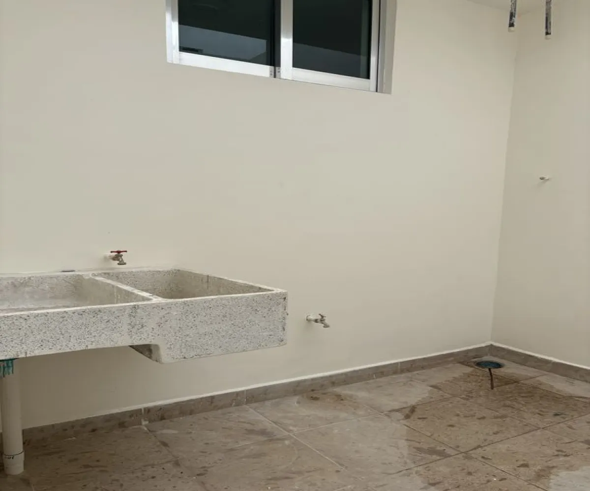 Casa En Venta,Real de Valdepeñas,Zaragoza 50 219, Zapopan, Jalisco 45134, 4 Habitaciones,4 Baños,Zaragoza,2,pdXVMQG