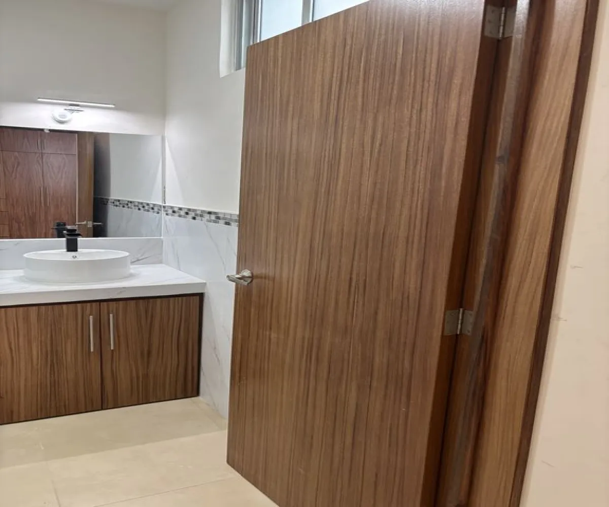 Casa En Venta,Real de Valdepeñas,Zaragoza 50 219, Zapopan, Jalisco 45134, 4 Habitaciones,4 Baños,Zaragoza,2,pdXVMQG