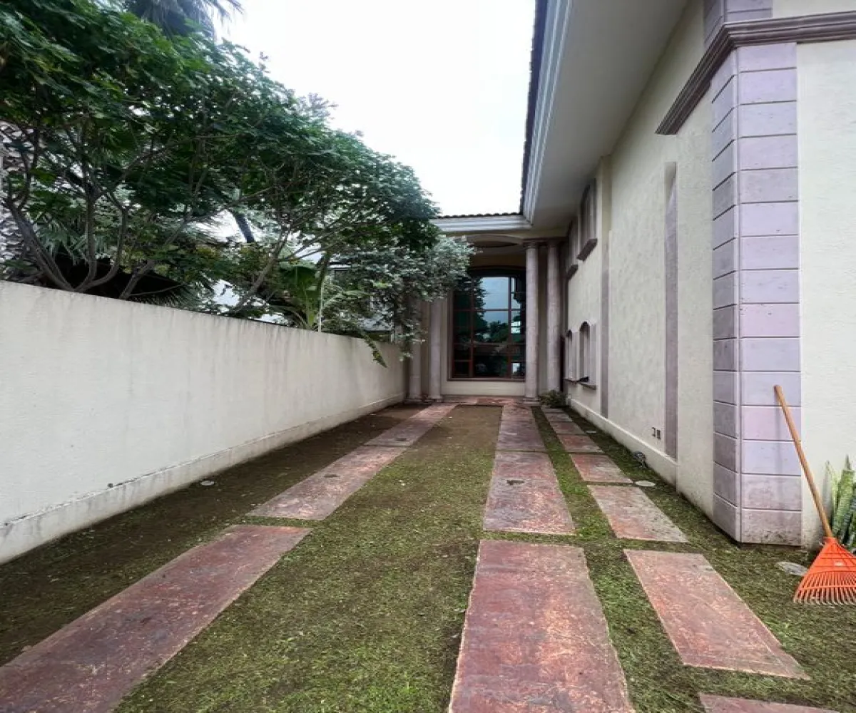 Casa En Venta,Chapalita,Los Jardines S/N, Guadalajara, Jalisco 44500, 3 Habitaciones,3 Baños,Los Jardines,1,pnbt90g