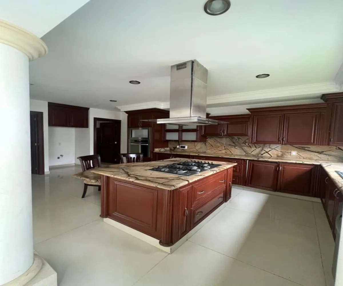 Casa En Venta,Chapalita,Los Jardines S/N, Guadalajara, Jalisco 44500, 3 Habitaciones,3 Baños,Los Jardines,1,pnbt90g