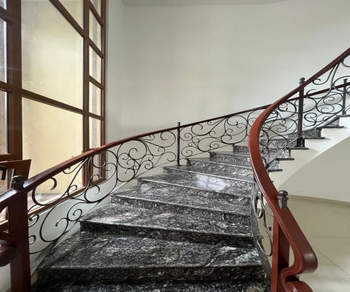 Casa En Venta,Chapalita,Los Jardines S/N, Guadalajara, Jalisco 44500, 3 Habitaciones,3 Baños,Los Jardines,1,pnbt90g