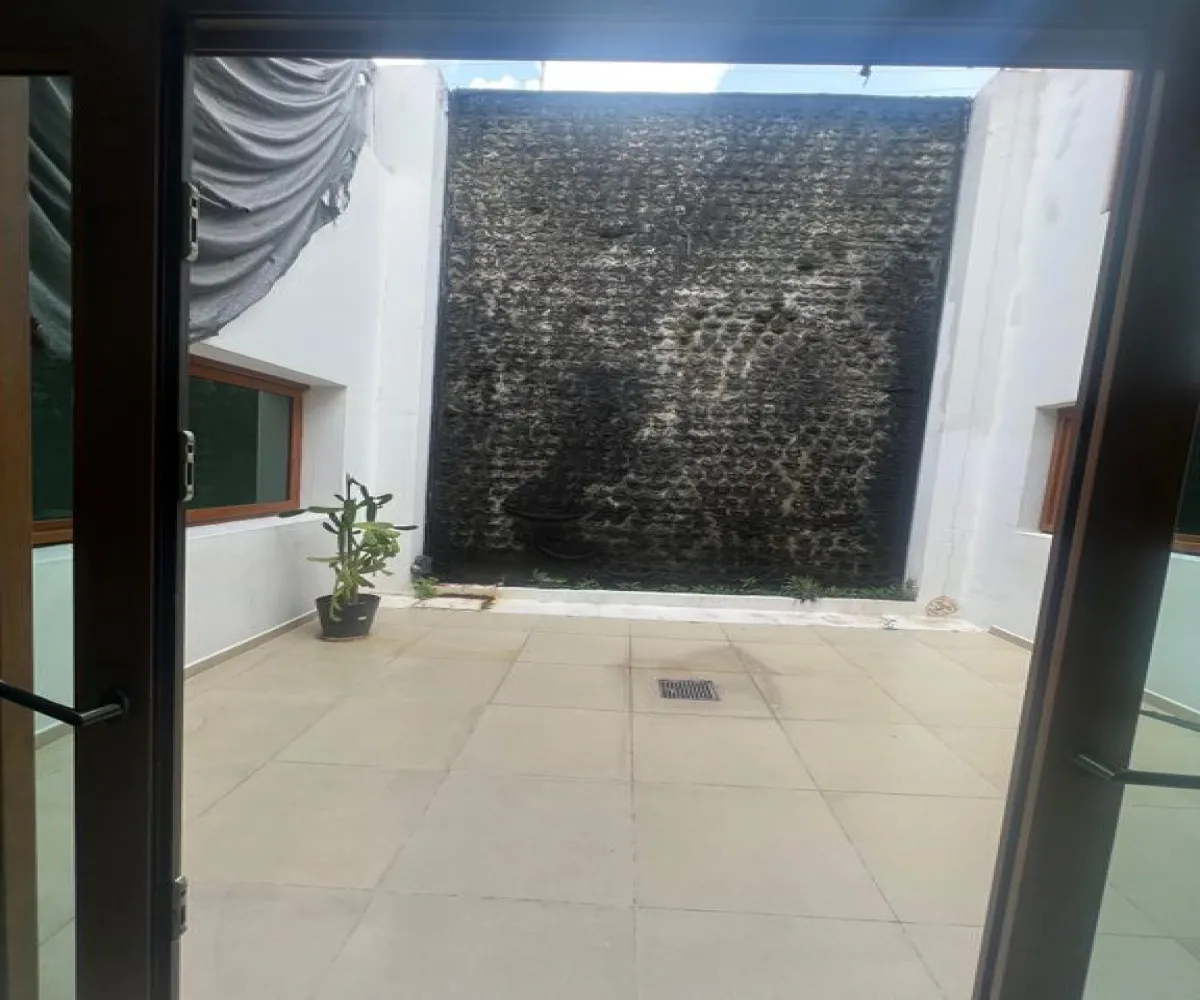 Casa En Venta,Chapalita,Los Jardines S/N, Guadalajara, Jalisco 44500, 3 Habitaciones,3 Baños,Los Jardines,1,pnbt90g