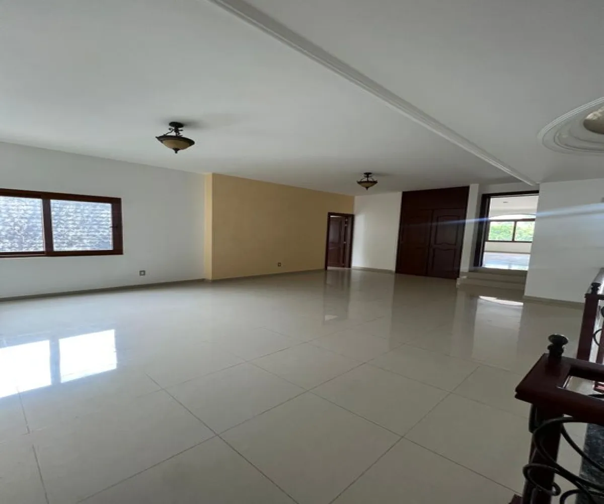 Casa En Venta,Chapalita,Los Jardines S/N, Guadalajara, Jalisco 44500, 3 Habitaciones,3 Baños,Los Jardines,1,pnbt90g