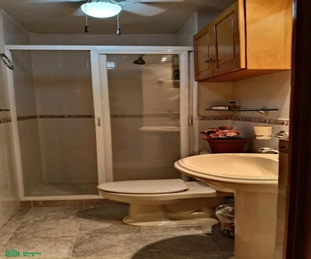 Departamento En Venta,La Marina,Pelícanos 222, Puerto Vallarta, Jalisco 48314, 2 Habitaciones,2 Baños,Pelícanos,MX25995036