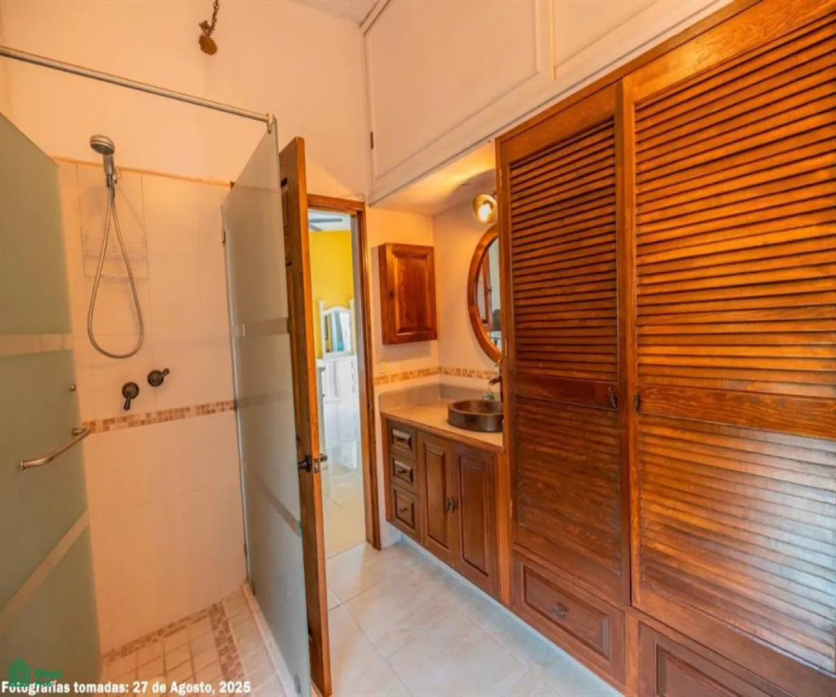 Casa En Venta,Chapala Haciendas,De la Paloma, Chapala Haciendas, Chapala, Jalisco 19, Chapala, Jalisco 45907, 6 Habitaciones,6 Baños,De la Paloma, Chapala Haciendas, Chapala, Jalisco,2,MX25995049