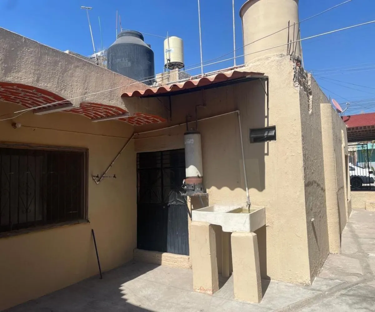 Casa En Venta,Calle San Pablo 30, San Pedro Tlaquepaque, Jalisco 45615, 2 Habitaciones,1 Baño,Calle San Pablo,1,pckmfWI