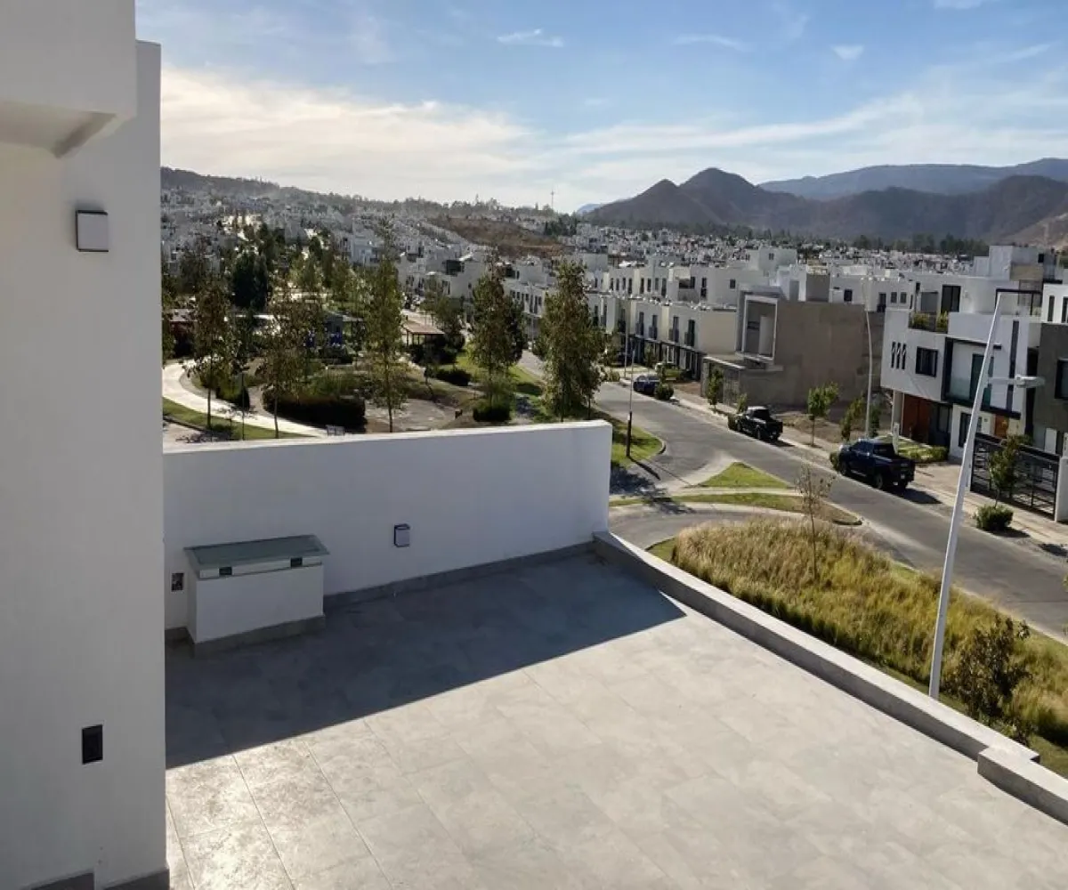 Casa En Venta,Adamar,Avenida Adamar 796, Tlajomulco de Zúñiga, Jalisco 45645, 4 Habitaciones,3 Baños,Avenida Adamar,2,pe2p6WH