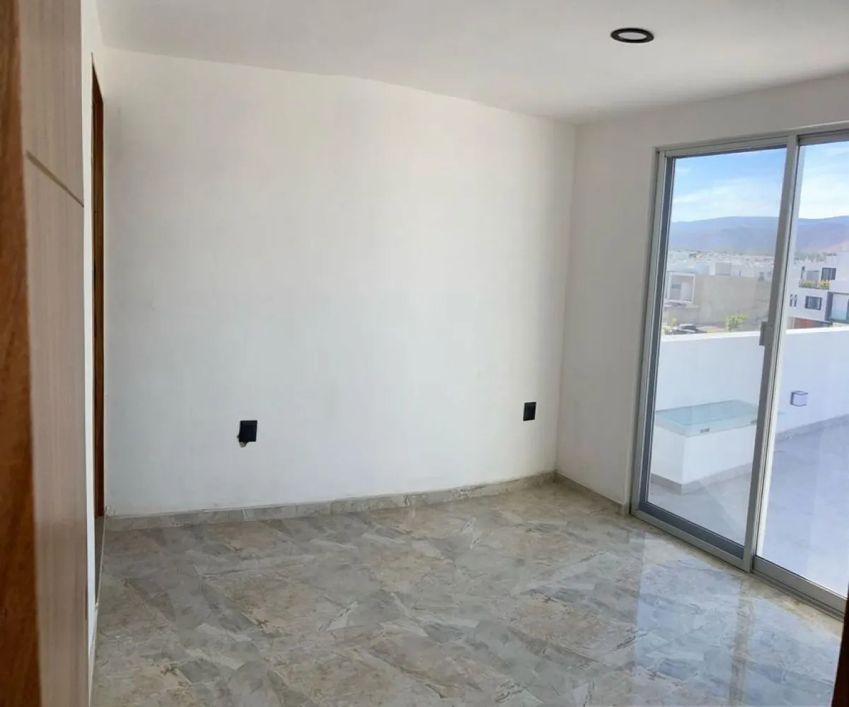 Casa En Venta,Adamar,Avenida Adamar 796, Tlajomulco de Zúñiga, Jalisco 45645, 4 Habitaciones,3 Baños,Avenida Adamar,2,pe2p6WH