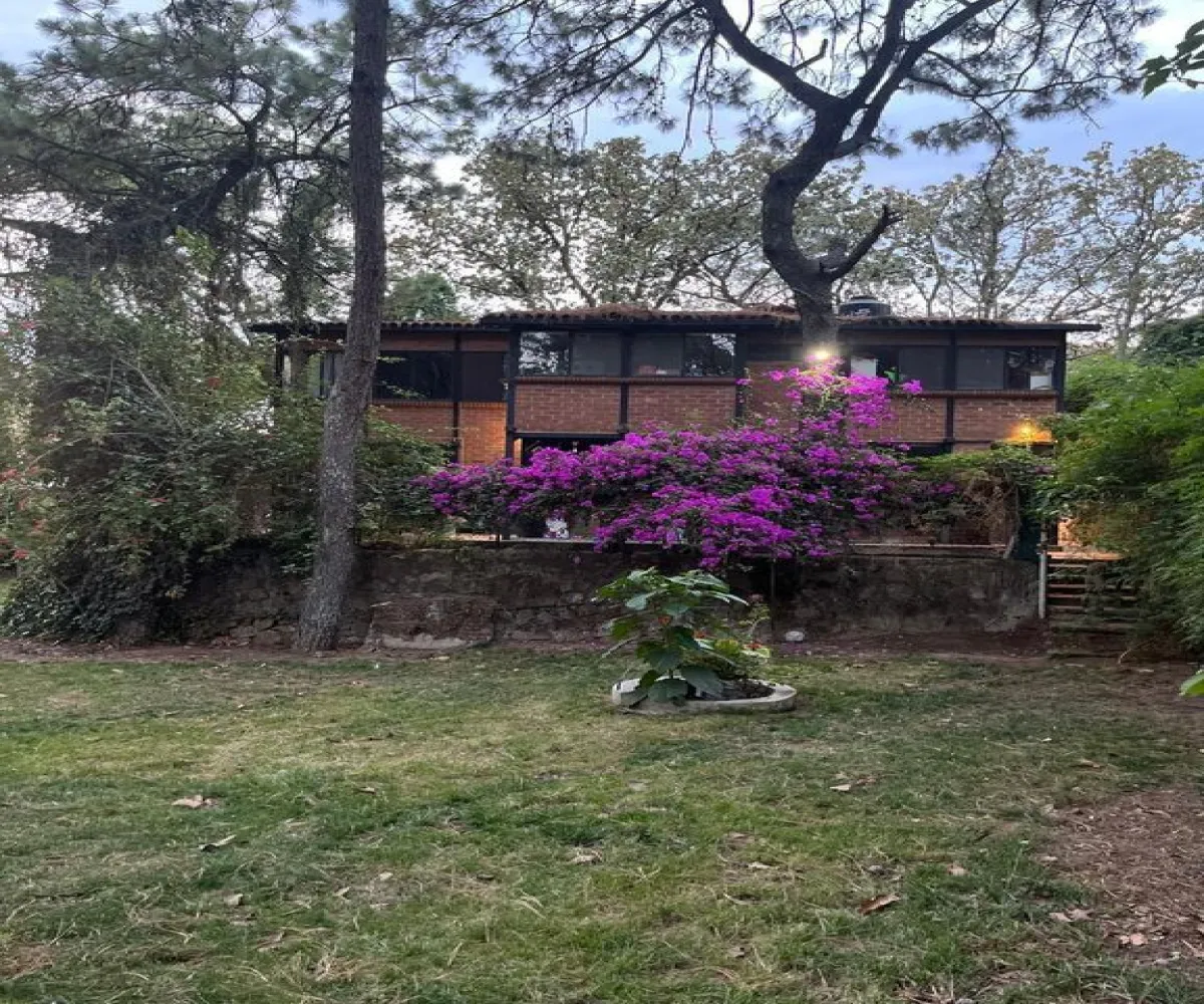 Casa En Venta,Pinar de la Venta,Paseo de la rosa morada S/N, Zapopan, Jalisco 45221, 3 Habitaciones,3 Baños,Paseo de la rosa morada,1,pqmbmTa