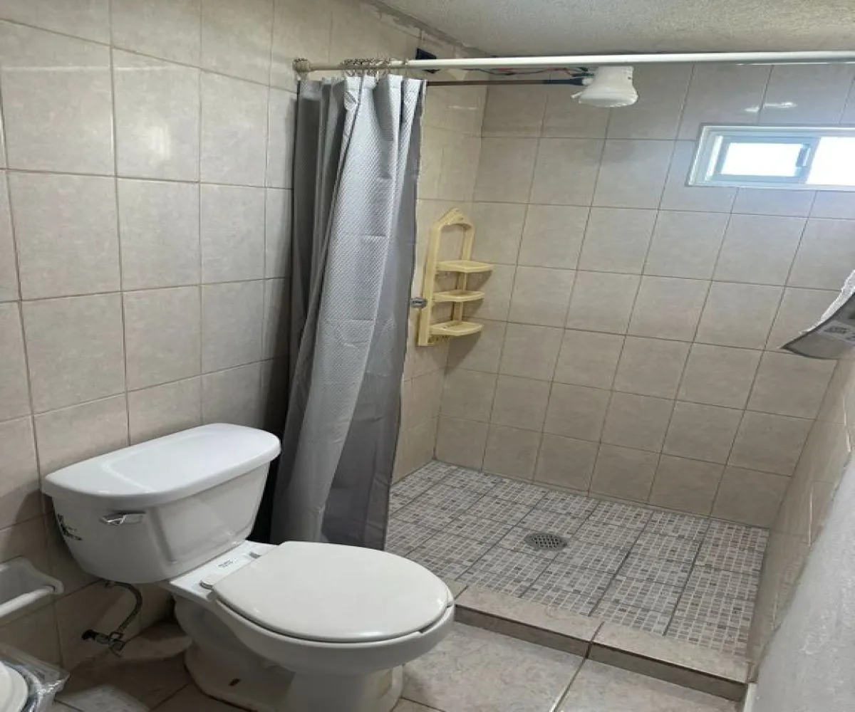 Casa En Venta,Ermita,5 de Febrero 387, Guasave, Sinaloa 81000, 16 Habitaciones,8 Baños,5 de Febrero,2,pnr5WLU