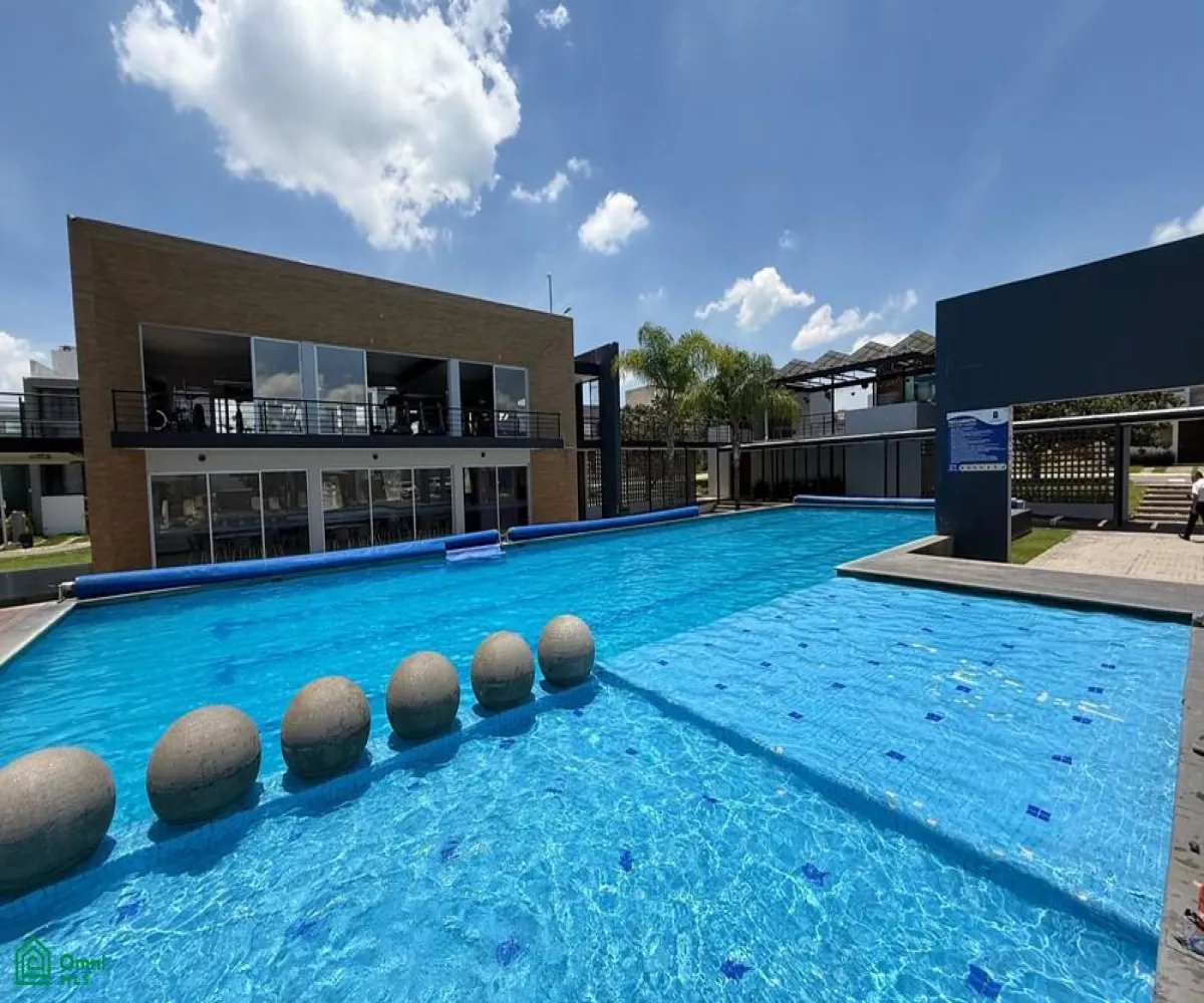 Casa En Venta,Fraccionamiento El Alcázar (Casa Fuerte),Baluarte 93, Tlajomulco de Zuniga, Jalisco 45645, 4 Habitaciones,3 Baños,Baluarte,2,MX25995537