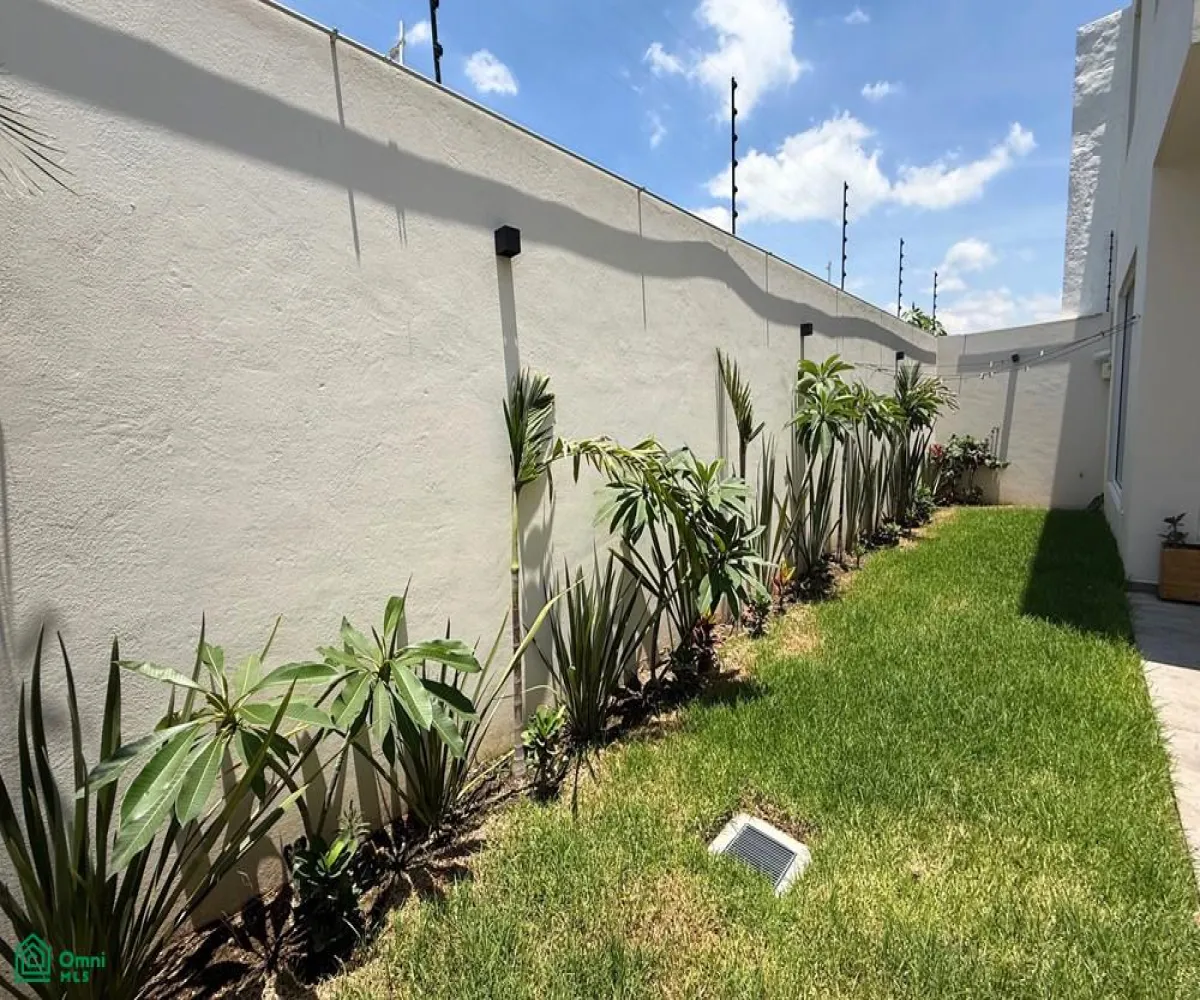 Casa En Venta,Fraccionamiento El Alcázar (Casa Fuerte),Baluarte 93, Tlajomulco de Zuniga, Jalisco 45645, 4 Habitaciones,3 Baños,Baluarte,2,MX25995537