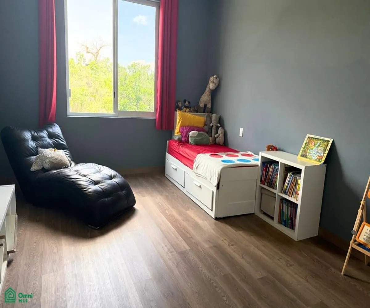 Casa En Venta,Fraccionamiento El Alcázar (Casa Fuerte),Baluarte 93, Tlajomulco de Zuniga, Jalisco 45645, 4 Habitaciones,3 Baños,Baluarte,2,MX25995537