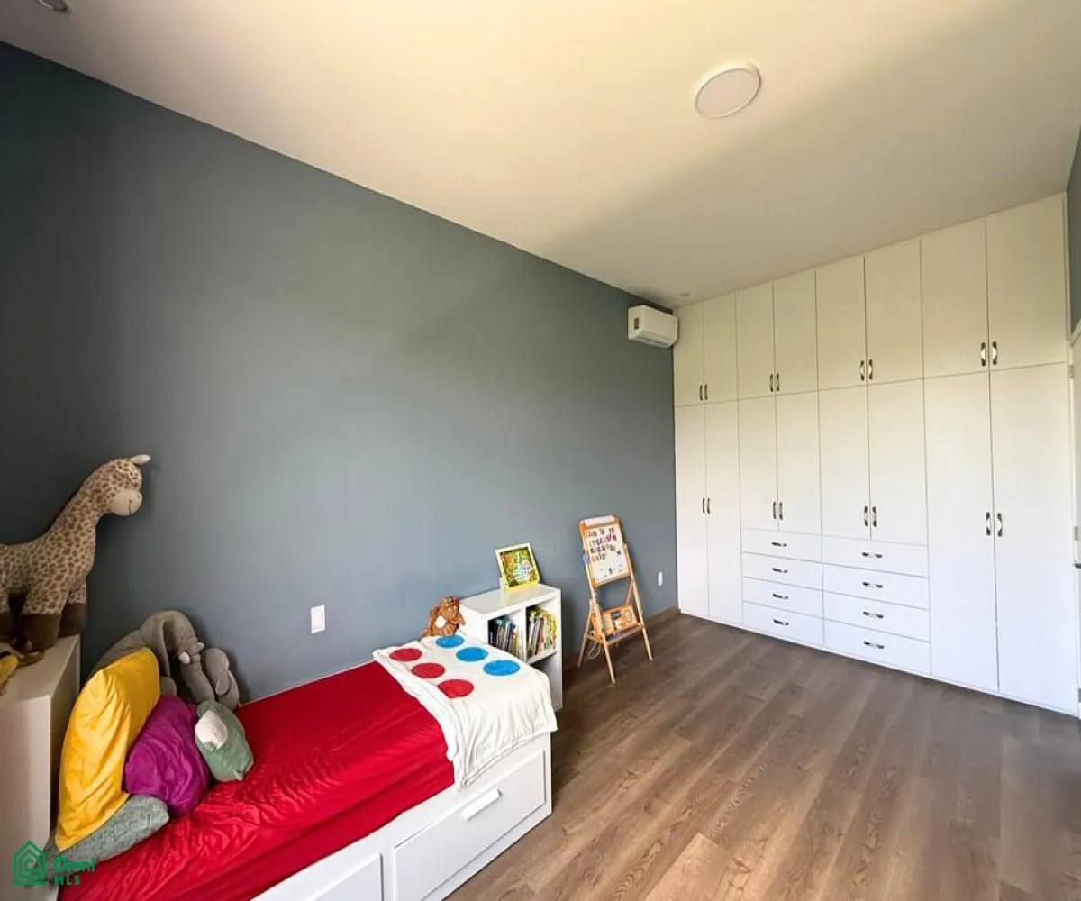 Casa En Venta,Fraccionamiento El Alcázar (Casa Fuerte),Baluarte 93, Tlajomulco de Zuniga, Jalisco 45645, 4 Habitaciones,3 Baños,Baluarte,2,MX25995537