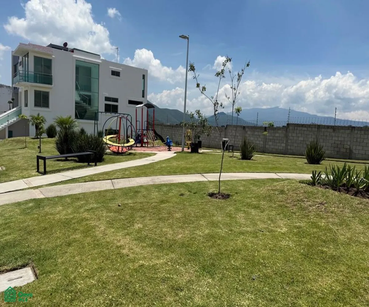 Casa En Venta,Fraccionamiento El Alcázar (Casa Fuerte),Baluarte 93, Tlajomulco de Zuniga, Jalisco 45645, 4 Habitaciones,3 Baños,Baluarte,2,MX25995537