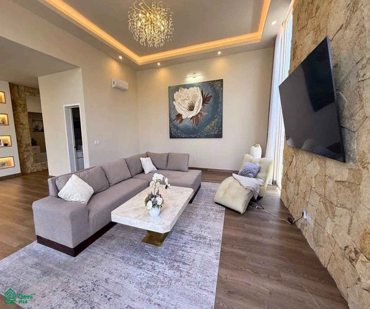 Casa En Venta,Fraccionamiento El Alcázar (Casa Fuerte),Baluarte 93, Tlajomulco de Zuniga, Jalisco 45645, 4 Habitaciones,3 Baños,Baluarte,2,MX25995537