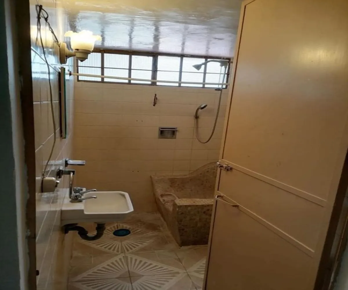 Casa En Venta,Ladron De Guevara,Calle Aurelio Luis Gallardo 531, Guadalajara, Jalisco 44600, 6 Habitaciones,6 Baños,Calle Aurelio Luis Gallardo,1,pGyksFo