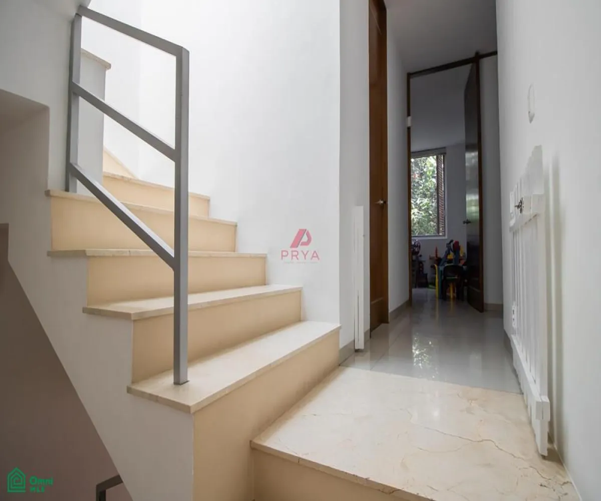 Casa En Venta,Fraccionamiento Colomos Providencia,asunción 1975, Guadalajara, Jalisco 44660, 4 Habitaciones,3 Baños,asunción,3,MX25996181