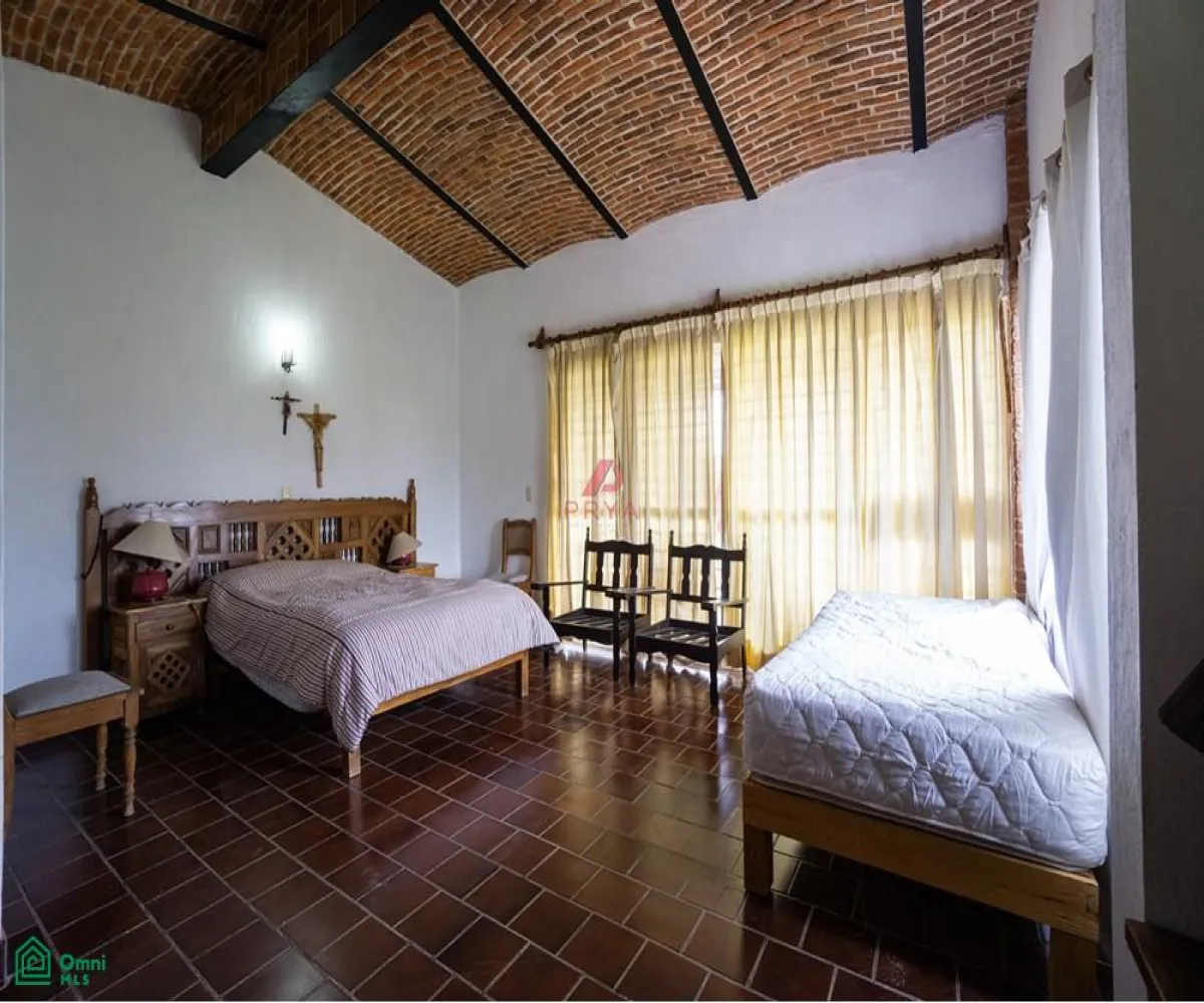 Casa En Venta,Fraccionamiento Brisas de Chapala,Tormenta 2, Chapala, Jalisco 45900, 6 Habitaciones,5 Baños,Tormenta,MX25996182