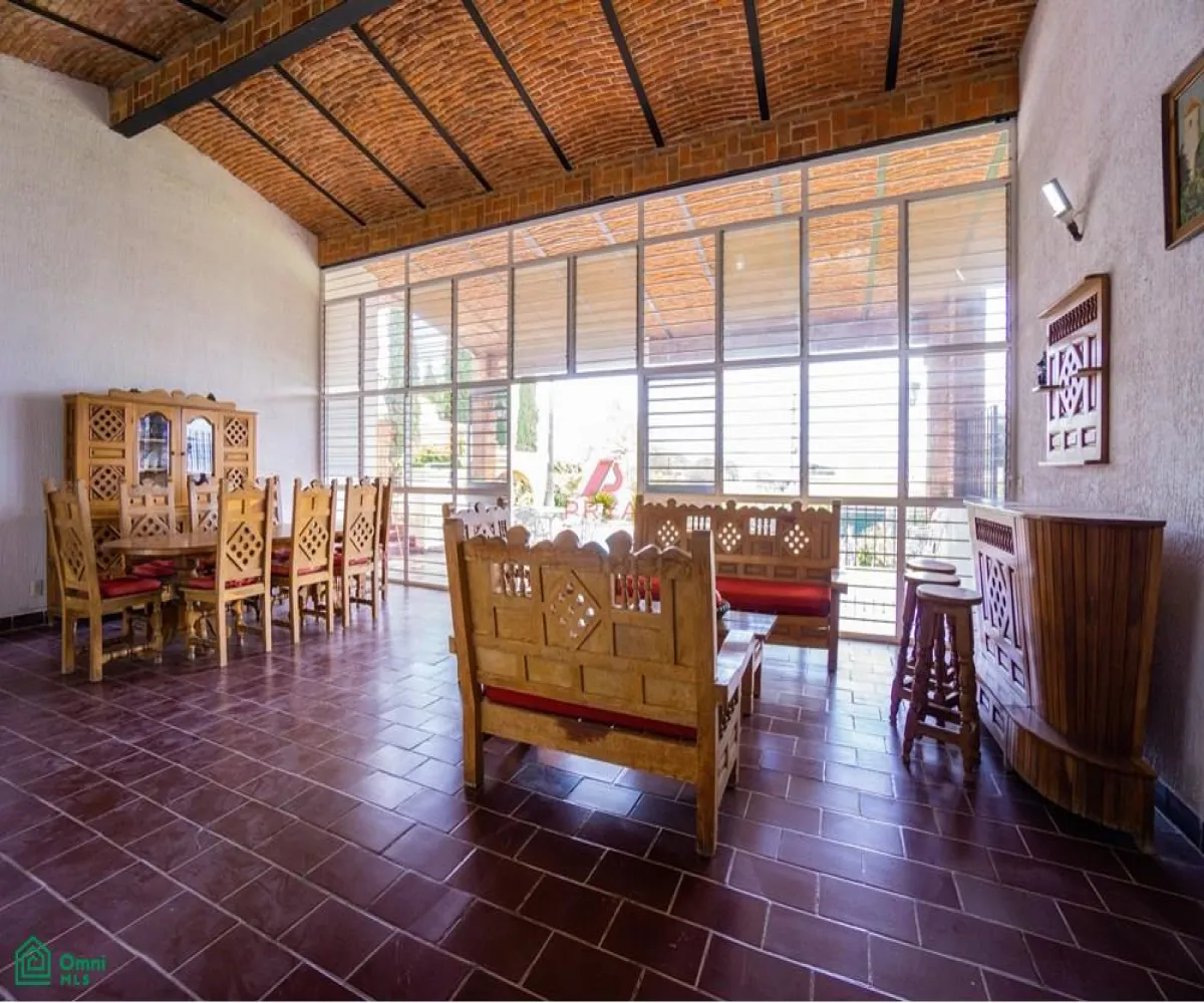 Casa En Venta,Fraccionamiento Brisas de Chapala,Tormenta 2, Chapala, Jalisco 45900, 6 Habitaciones,5 Baños,Tormenta,MX25996182